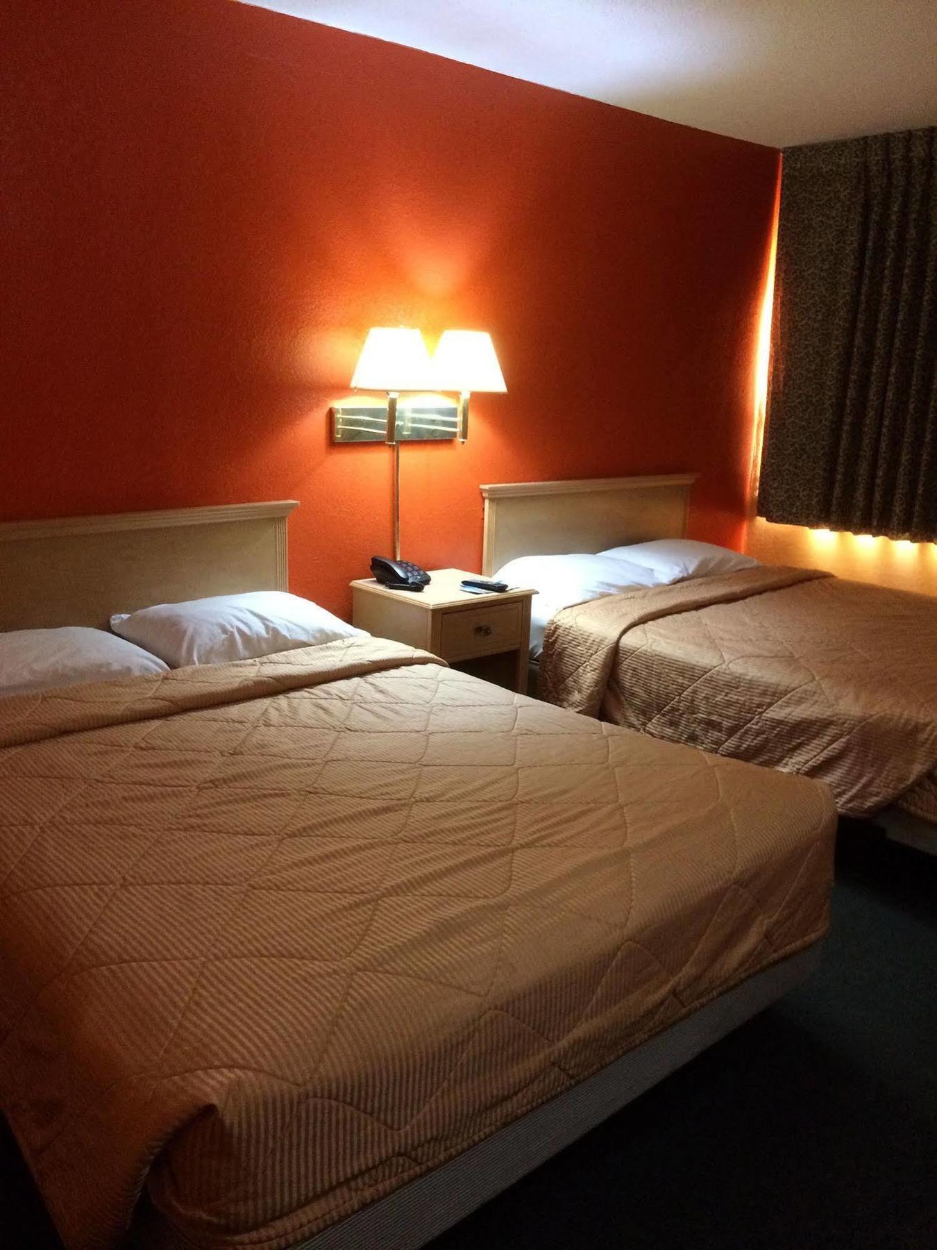 Hutchinson Inn Ngoại thất bức ảnh