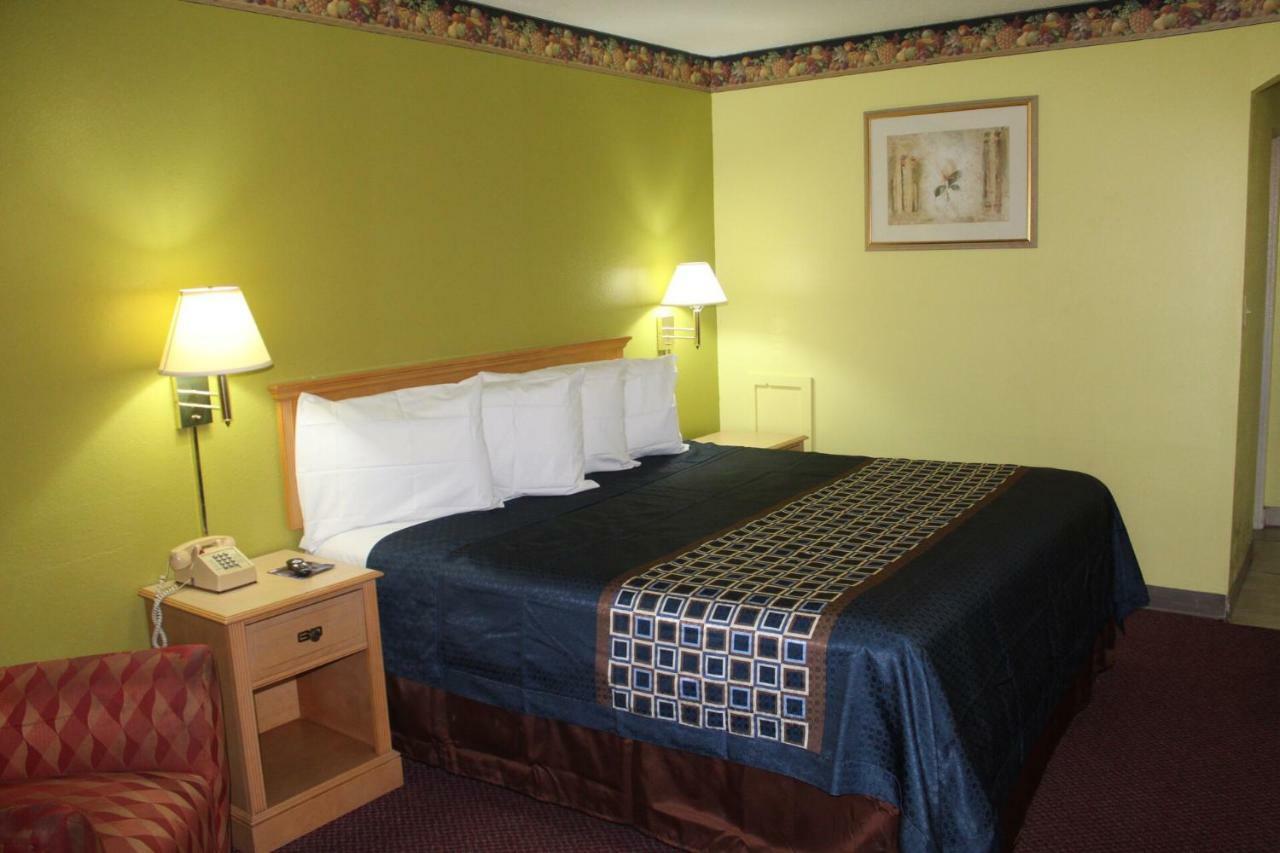 Hutchinson Inn Ngoại thất bức ảnh