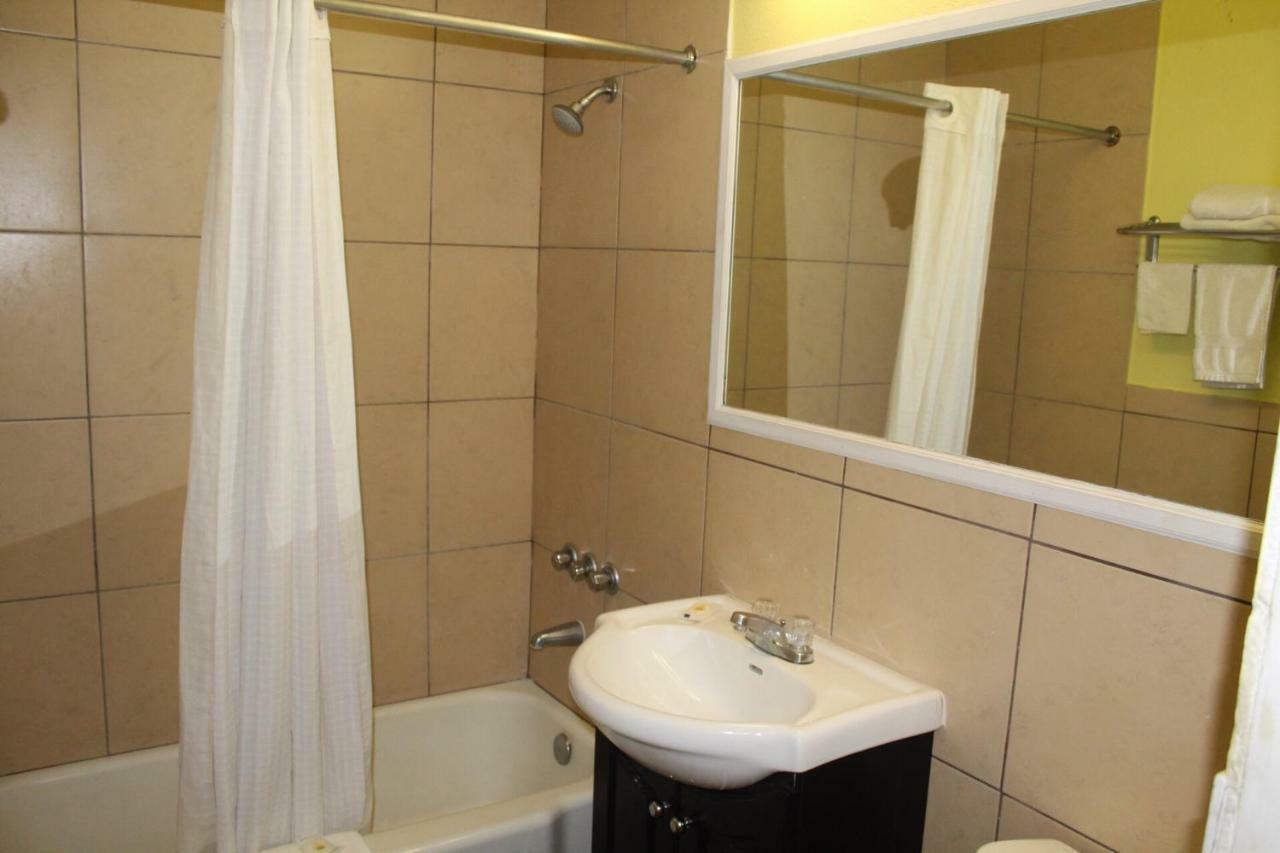 Hutchinson Inn Ngoại thất bức ảnh
