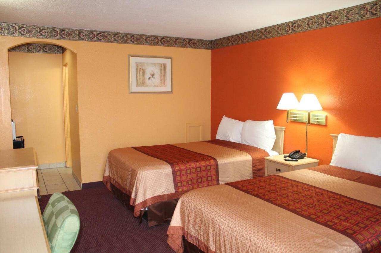 Hutchinson Inn Ngoại thất bức ảnh